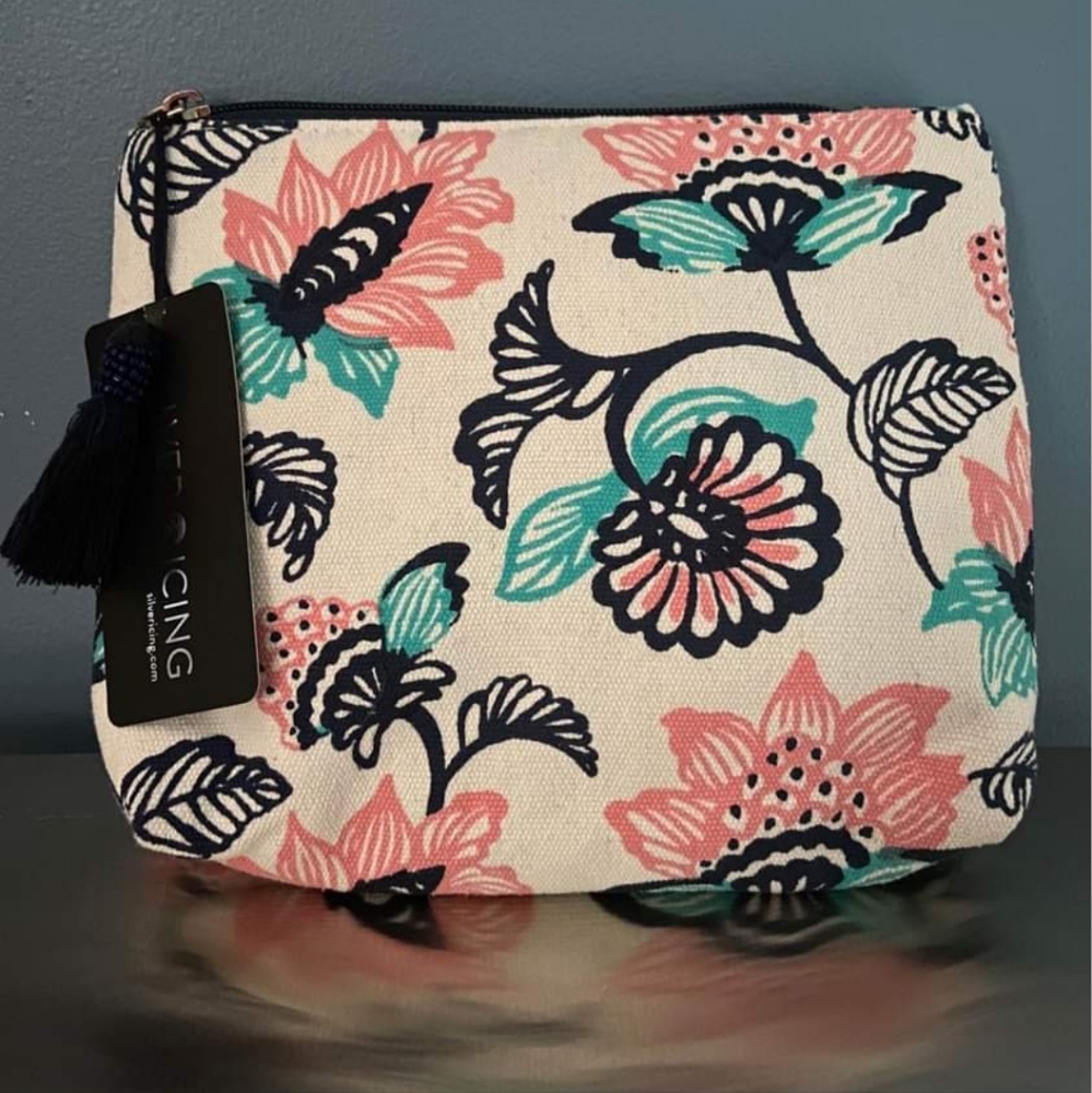 Make up pouch